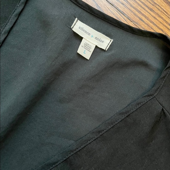 Crop top - Picture 2 of 2